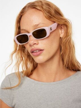 Le Specs Unreal quilted pink rectangle sunglasses